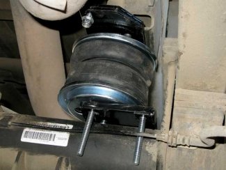 AirLift 5000 Air Bags on Dodge Ram 2500 4WD
