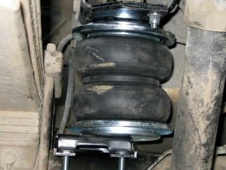 AirLift 5000 Air Bags on Dodge Ram 2500 4WD