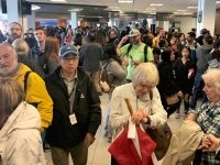 Tourist Mayhem at Icefields Visitor Centre