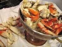 Cleaning Fresh San Francisco Dungeness Crab for Cioppino