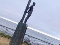 surfer statue