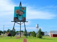 Largest Monet Replica on Giant Easel in Goodland, KS