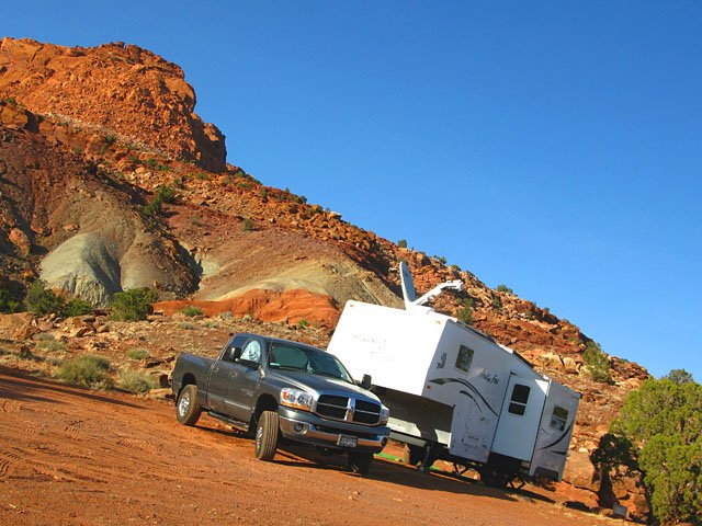 Mobile Tripawds HQ at Capitol Reef Utah