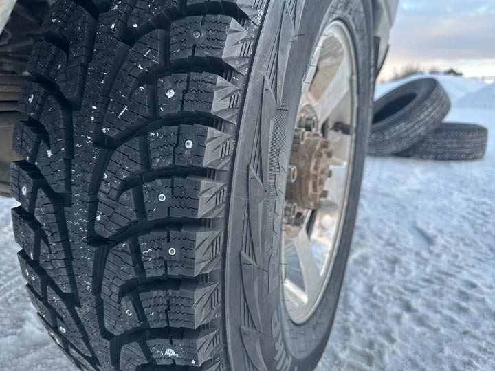 studded snow tires