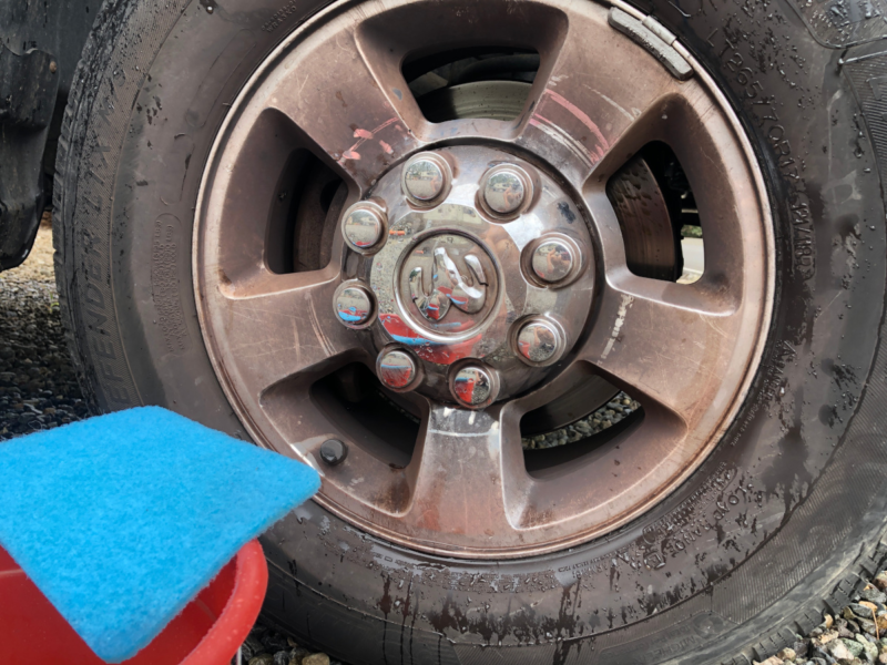 Chrome wheel washing with Brake Dust Remover Pads