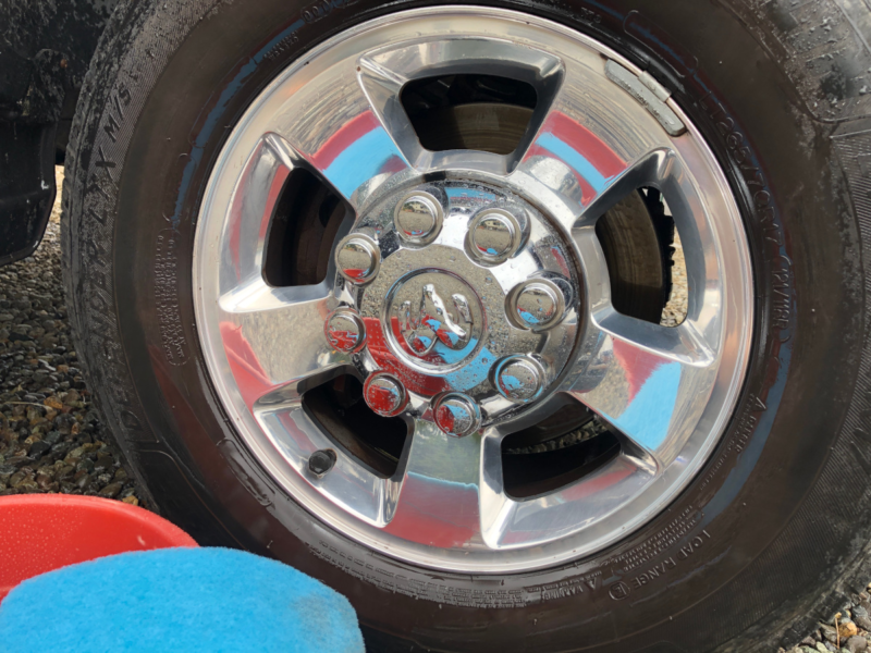 Chrome wheel washing with Brake Dust Remover Pads