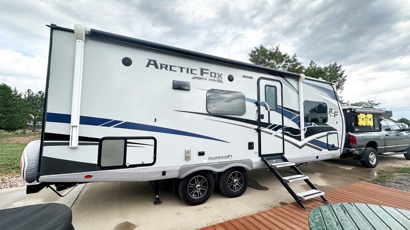 Arctic Fox 25R Trailer