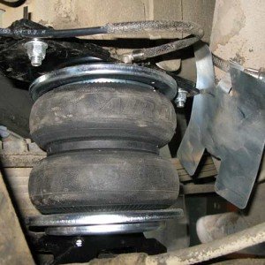 How to Install Air Bags on Dodge Ram 2500 with Fifth Wheel Hitch AirLift-5000-Air-Bags-on-Dodge-Ram-2500-4WD